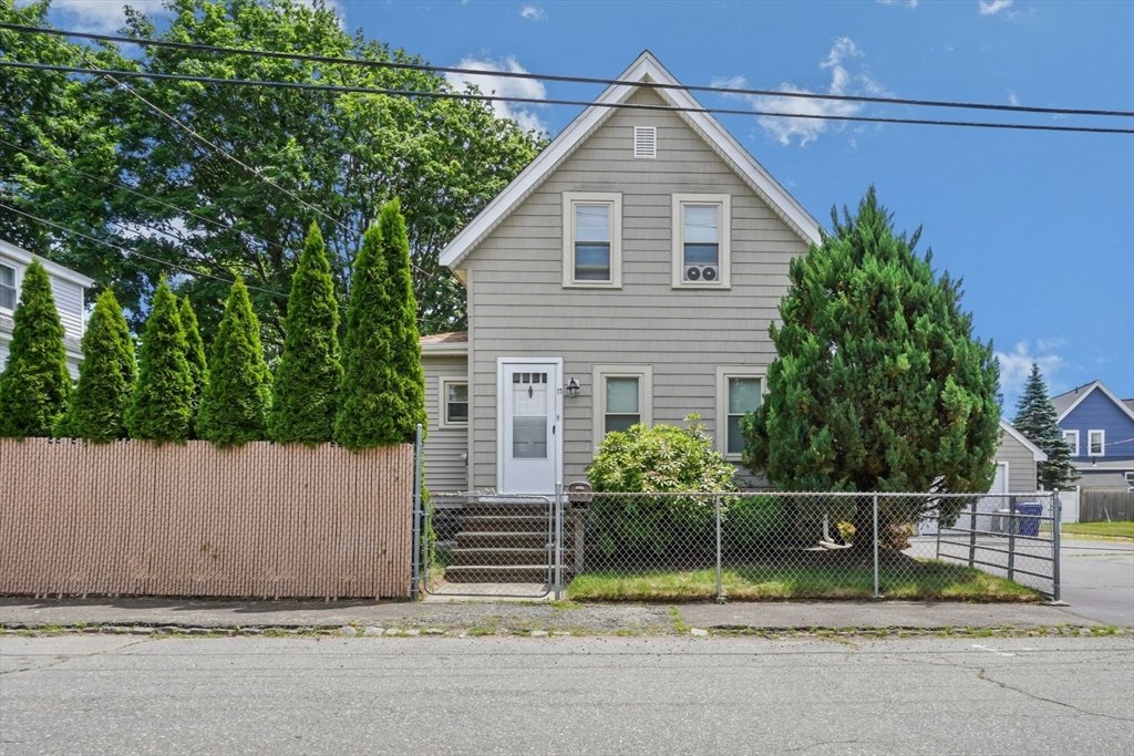 13 Waverly Street, Taunton, MA 02780