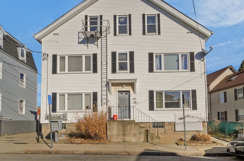 30 Brow Street, Fall River, MA 02721